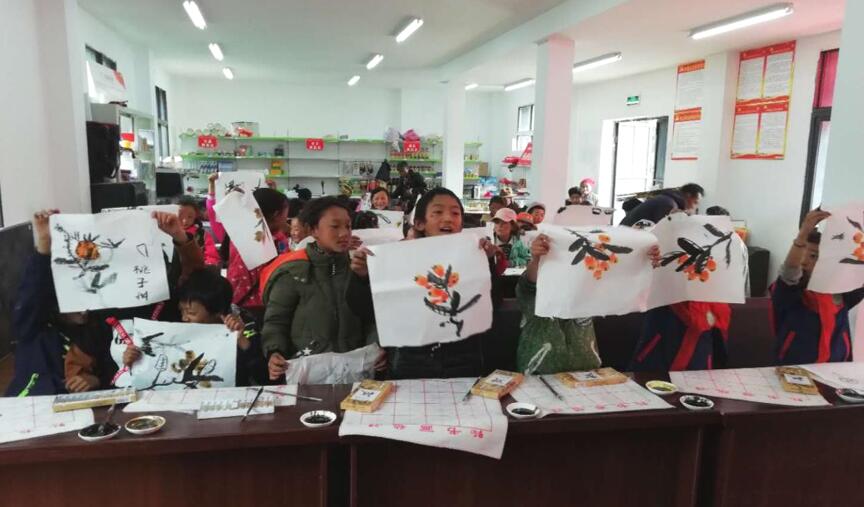 脱贫攻坚 pg赏金女王单机版试玩平台立异公司捐建麻格同村“儿童天地”正式开园