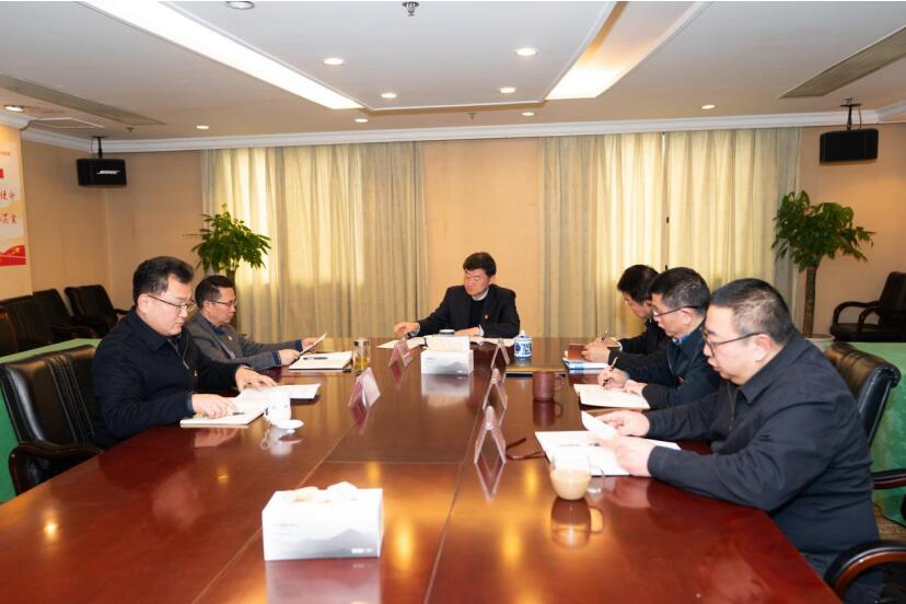 pg赏金女王单机版试玩平台集团党委召开中心组学习专题钻研 党的十九届四中全会及省委十一届六次 全会精神