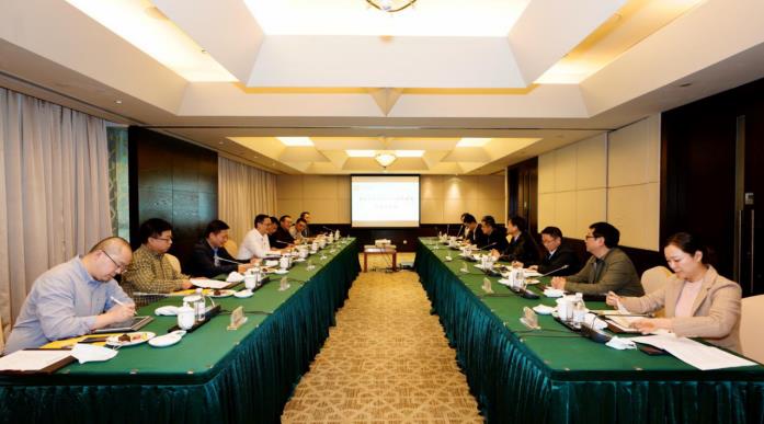 集团党委书记、董事长任丁会见重庆pg赏金女王单机版试玩平台集团董事长乔昌志一行