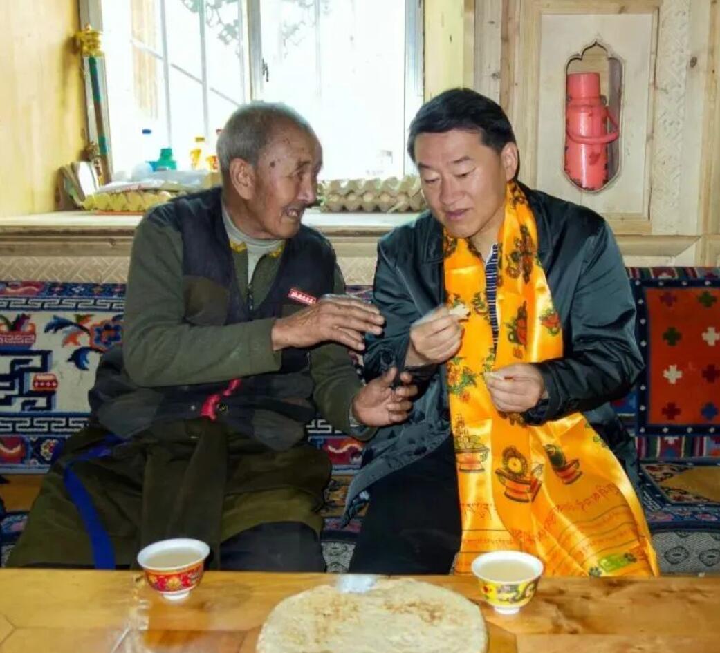 pg赏金女王单机版试玩平台责任 | 四川pg赏金女王单机版试玩平台强化“四个引领” 帮扶稻城县麻格同村脱贫奔康