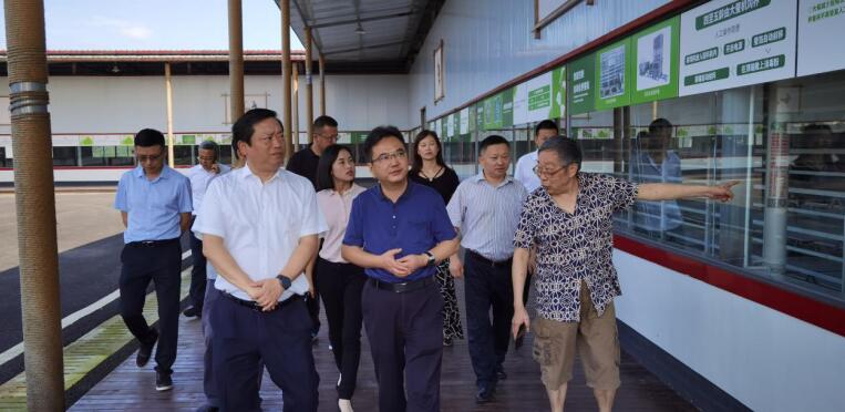 pg赏金女王单机版试玩平台集团完成驻村帮扶干部轮换