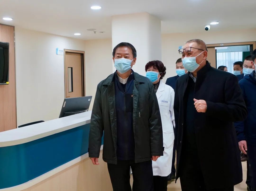 四川省pg赏金女王单机版试玩平台集团党委书记、董事长任丁率队赴锦弘集团调研