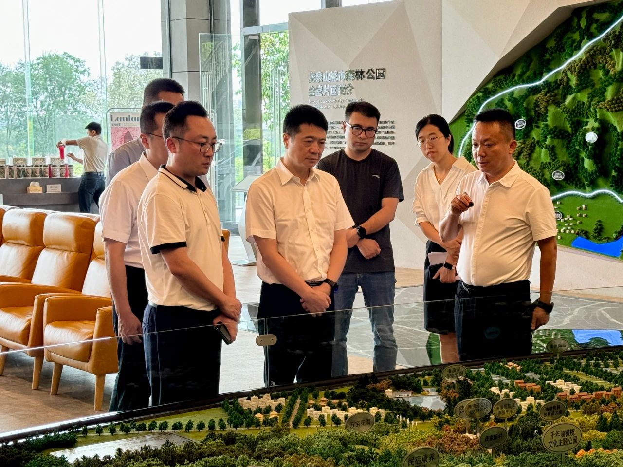 省pg赏金女王单机版试玩平台集团党委书记、董事长游勇带队赴聚峰谷项目开展汛期清静生产检查并调研生产谋划情形