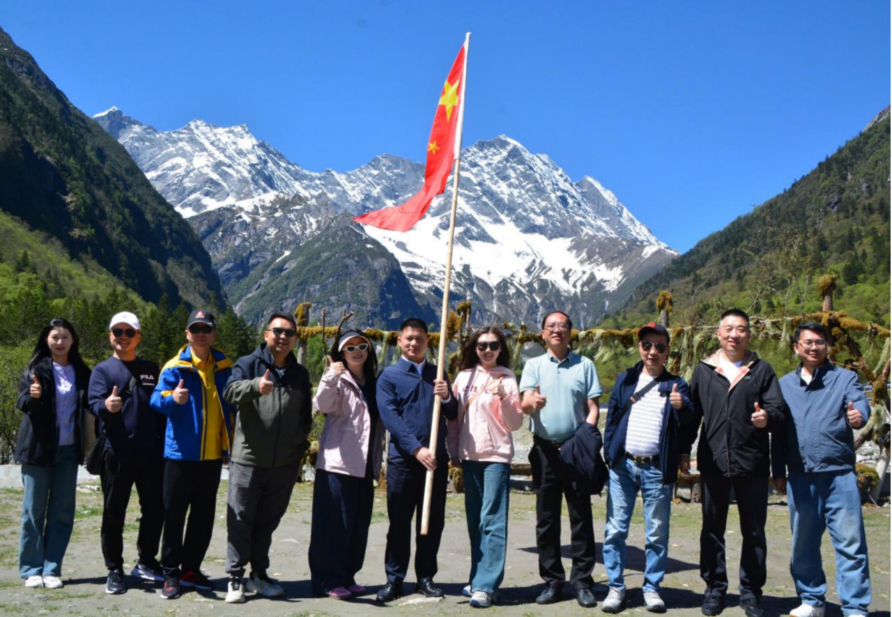 省pg赏金女王单机版试玩平台集团开展2025年劳模工匠疗休养研学运动