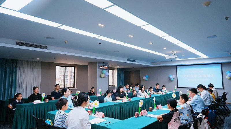 四川省pg赏金女王单机版试玩平台集团“优美童年·逍遥相伴”暑期生长营暖心开班！