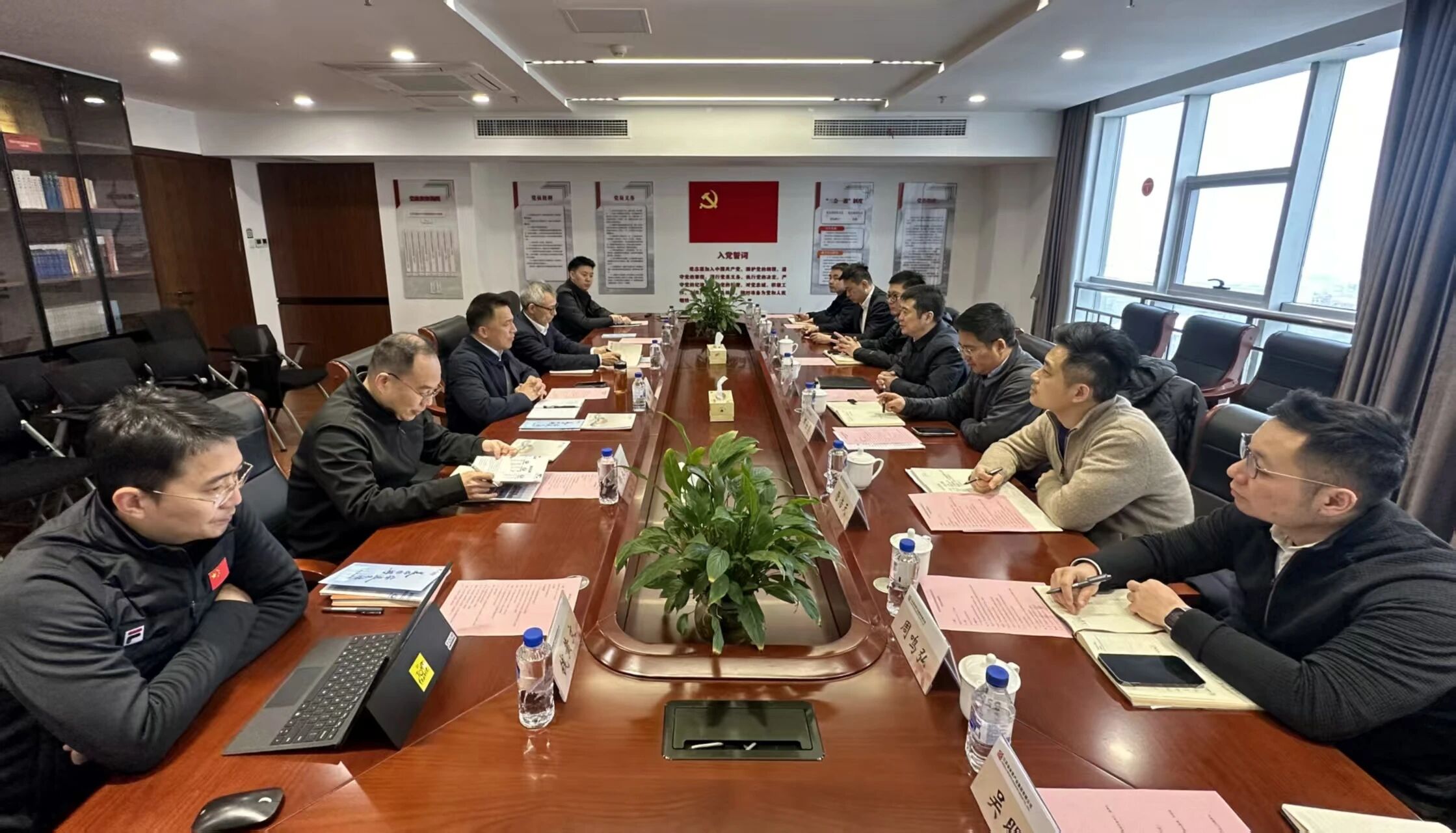 省pg赏金女王单机版试玩平台集团赴江苏考察学习足球赛事与文旅工业融合生长模式